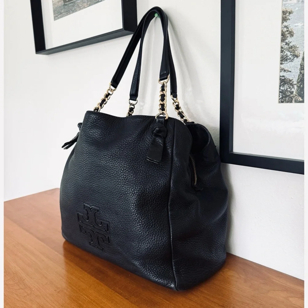 Tory Burch • Leather Harper Tote Shoulder Bag in Black - Picture 4 of 15